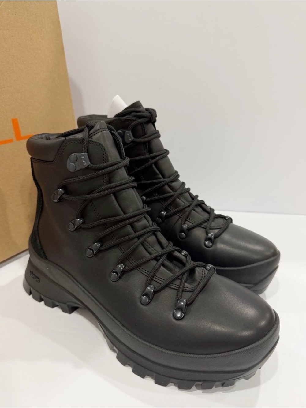 Merrell Women's Bristol Mid Hiking Leather Boots